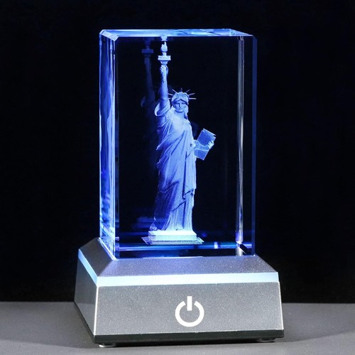 Exquisite crystal statue of - exquisite,