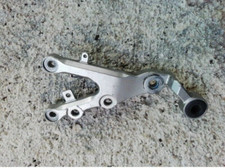 SUPPORTO PEDANA DESTRA YAMAHA R6 2007 ULTIMO PEZZO