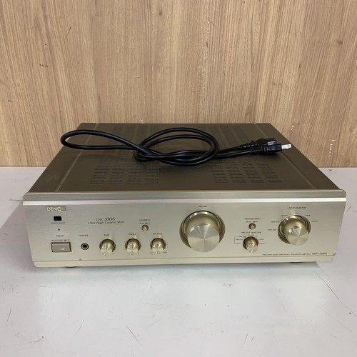 Amplificatore stereo integrato