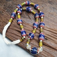 Collana chevron blu stile