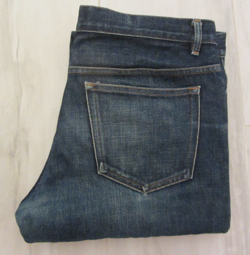 Petite new standard - a.p.c.,