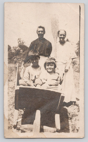 Foto trovata bambini seduti - 2,