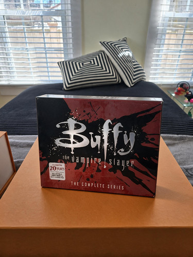 Buffy the vampire - vampire,