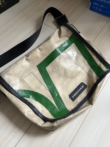 Freitag f12 dragnet messenger - f12,