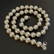 Collana di perle a sfera