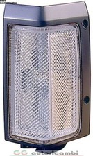 FANALINO ANTERIORE PER NISSAN KING CAB 86-92 BIANCO DESTRO