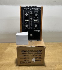 Moog Moogerfooger MF-104Z Pedale per chitarra effetto ritardante analogico MF104Z con scatola