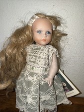 Bambola di porcellana Le