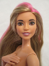 Barbie nuda parrucchiere