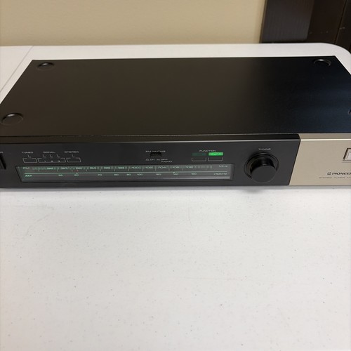 Pioneer 530 fm radio - pioneer,