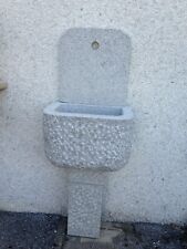 Fontana a muro rustica per