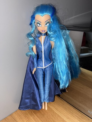 Trix winx club icy bambola - club:,