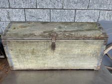 Antico Baule Da Viaggio In Legno Pitturato Verde Con Strisce Nere 