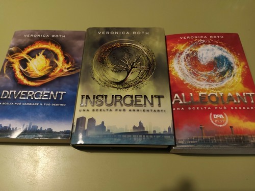 Divergent insurgent - insurgent,