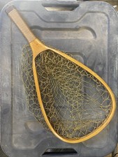 Antica rete per trote in legno