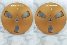 Un paio di bobine a nastro