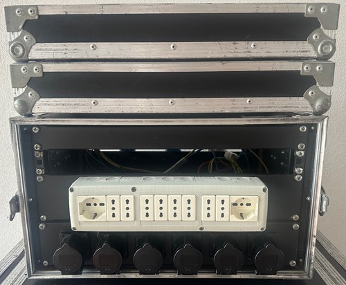 Flight case con - con, prese