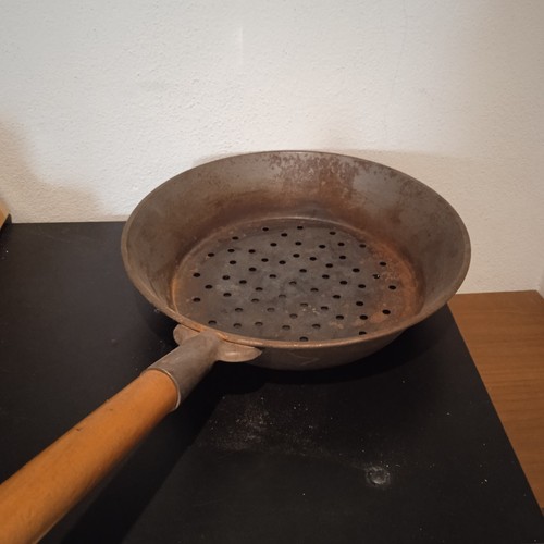Padella vintage per castagne - vintage,