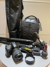 Nikon D7000 DSLR e Nikon DX VR