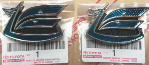 Coppia emblemi laterali toyota - laterali,