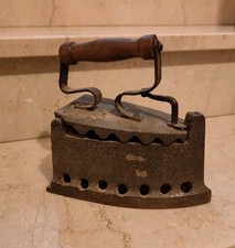 Ferro Da Stiro In Ghisa a