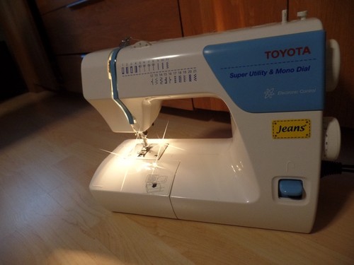 Macchina cucire toyota - da,