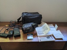CANON ES3000A Hi8 videocamera