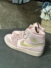 nike air jordan 1 mid coral