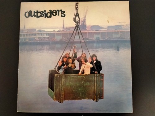 Outsiders garage - -,