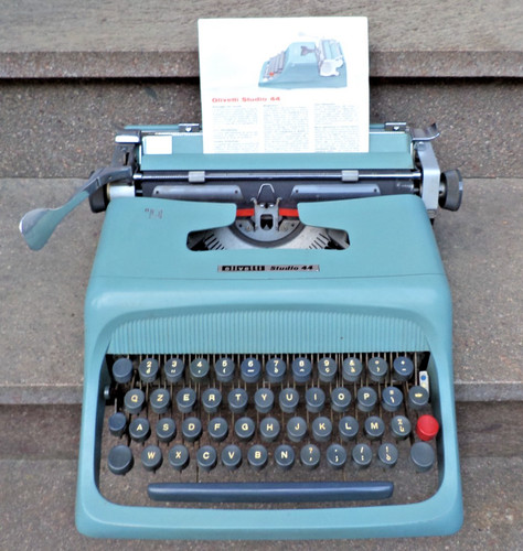 Macchina scrivere olivetti - da,