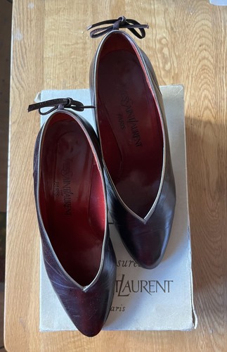 Yves saint laurent - saint, paris