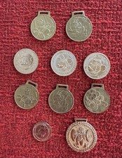 Lotto Walt Disney di 10 medaglie Paperino, Pippo , Topolino vintage anni '70