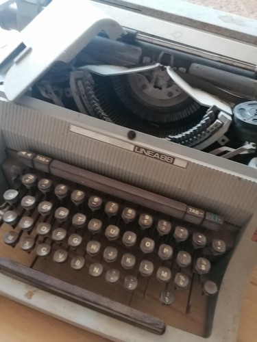 Macchina scrivere olivetti - da,