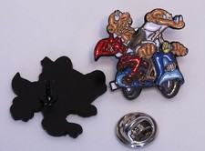 VESPA CLEVER & SMART PIN (MBA