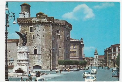 Benevento piazza iv novembre - piazza,