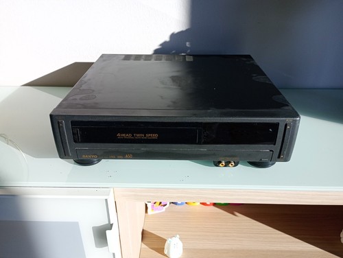 Videoregistratore vhs sanyo - vhs,