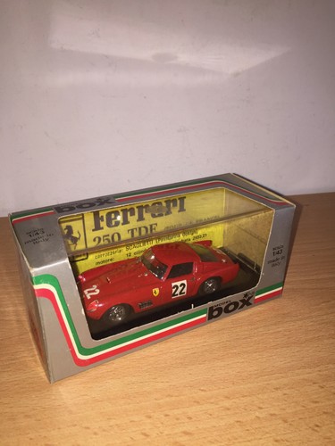 Model box ferrari - ferrari, tdf