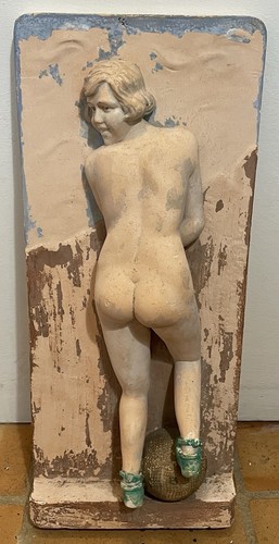 Bas relief plâtre pétanque - bas,