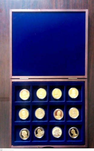 Collezione12 medaglie placcate