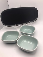 3 ciotole Alessi per Delta Airlines Ramekin asiatico verde + 1 piatto vassoio nero