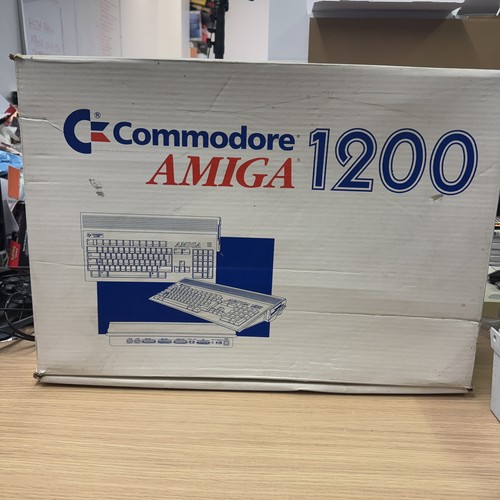 Computer commodore amiga 1200 - computer,