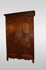 Maestoso grande Armadio antico francese stile provenzale del 1700 alto 268 cm