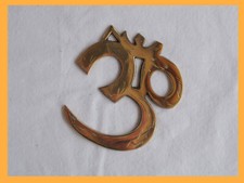 AMULETO PORTAFORTUNA PER LA CASA OTTONE simbolo OM mantra buddismo meditazione