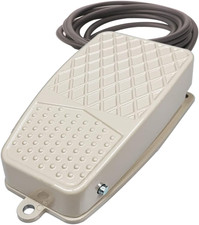 Metallo 12V-24V-48V-230V/5A Interruttore a Pedale Momentaneo Antiscivolo Interru