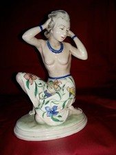 DONNINA IN PORCELLANA FIRMA G. TRIPI - EX LENCI 