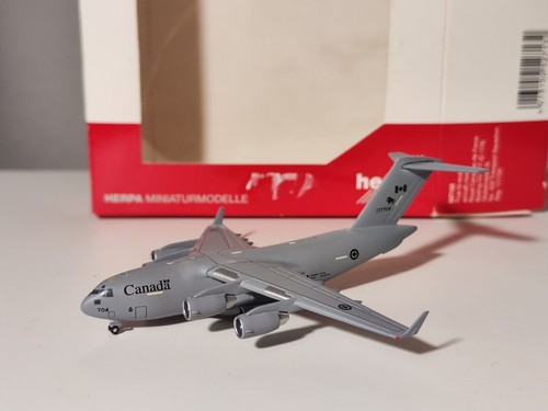Herpa wings royal canadian air - royal,