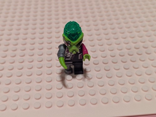 Lego alien conquest minifigure - lego,