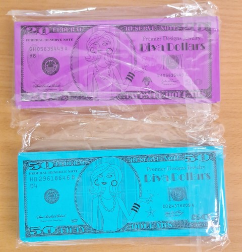 Due confezioni dollari diva - confezioni, di