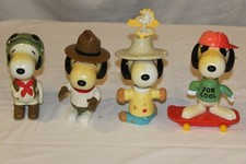 4 personaggi Snoopy e altri Mc