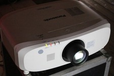 *Panasonic PT-EZ580*Proiettore